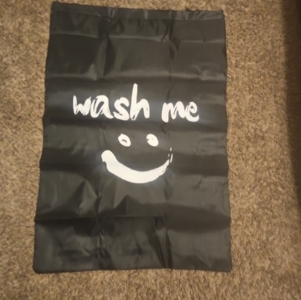 HOMEST 1 Pack Wash me Travel Laundry Bag Dirty Clothes Organizer 23X17 NIP